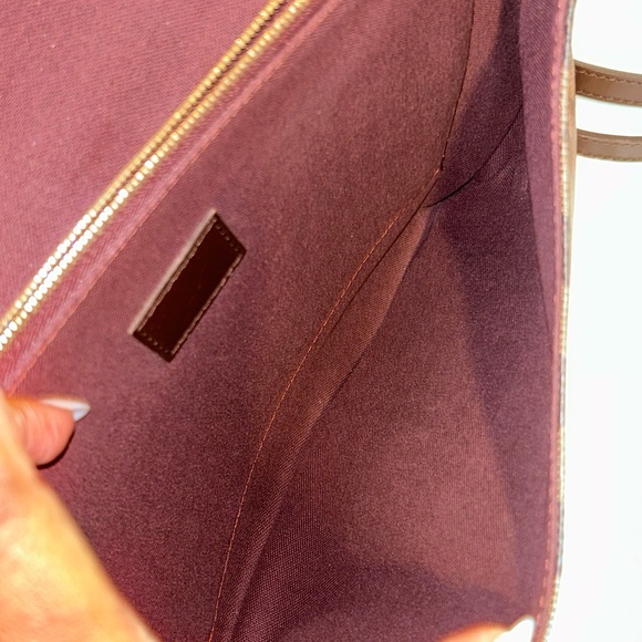 Louis Vuitton Damier Ebene Hoxton GM - Picture 9 of 16